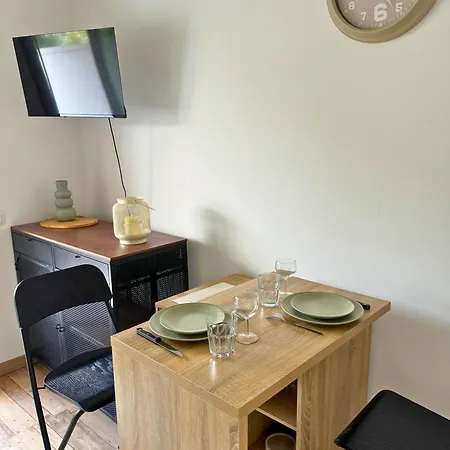 Petit Charme - Balcon - Parking - Fibre Apartment