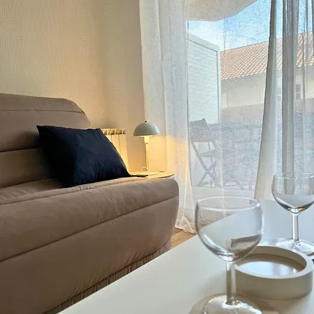 Apartment Petit Charme - Balcon - Parking - Fibre *